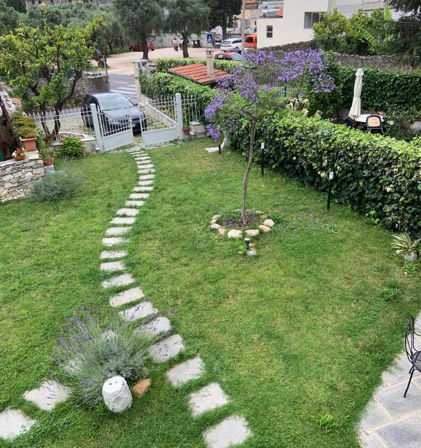 Antica Casa Nel Borgo Appartement Pietrasanta Buitenkant foto